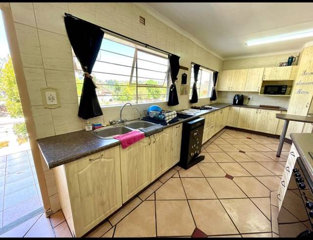 3 BEDROOM HOUSE FOR SALE IN KENMARE